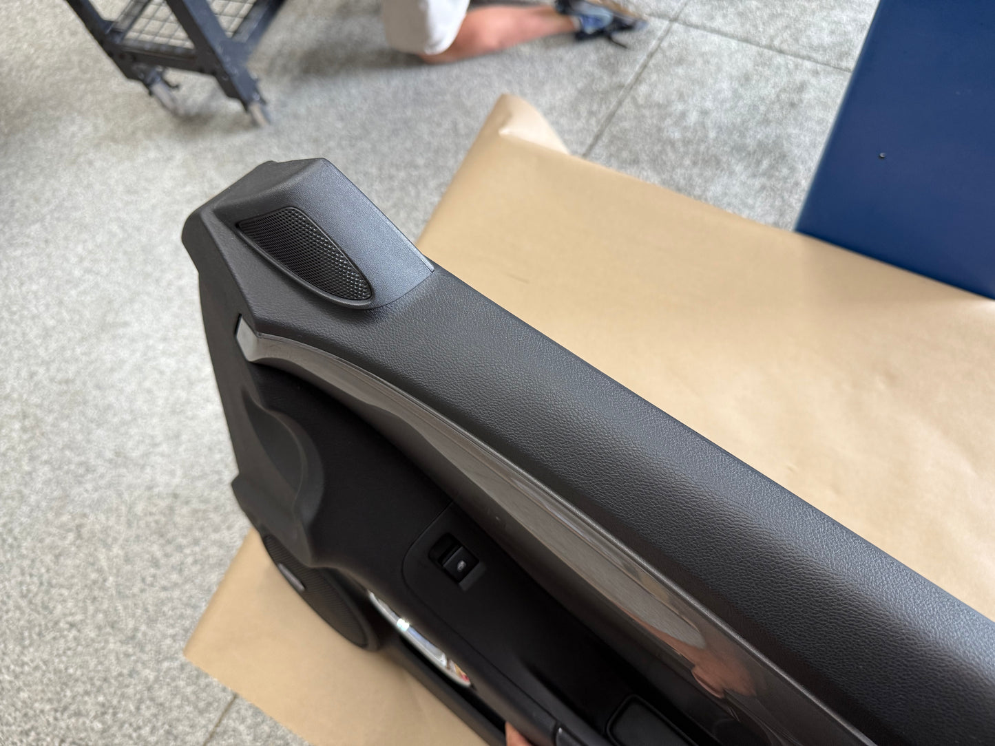 2010-2015 Chevrolet Camaro SS RH Passenger Side "Silver" Insert Door Panel