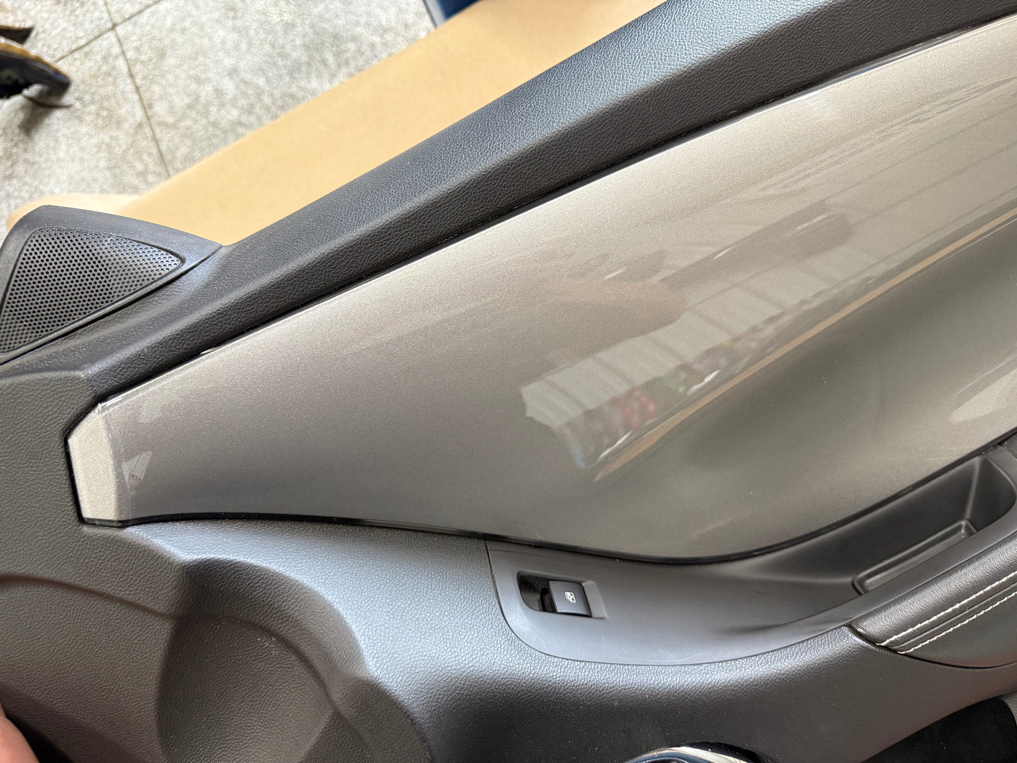 2010-2015 Chevrolet Camaro SS RH Passenger Side "Silver" Insert Door Panel
