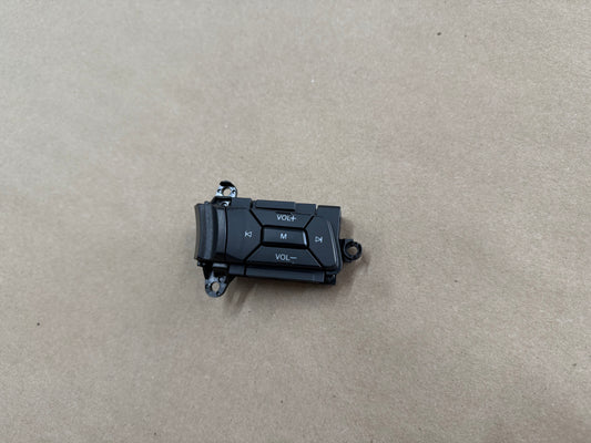 2015-2017 Ford Mustang GT RH Wheel Steering Button Volume Mute Search