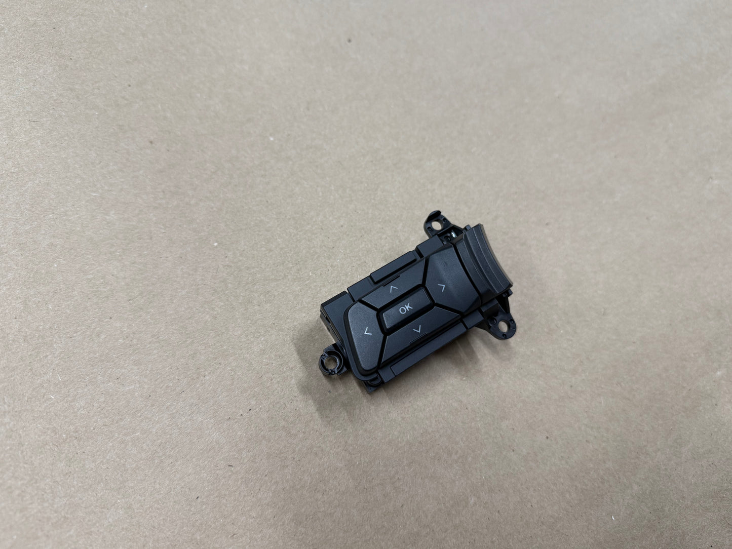 2015-2017 Ford Mustang GT LH Wheel Steering Button OK/Arrows