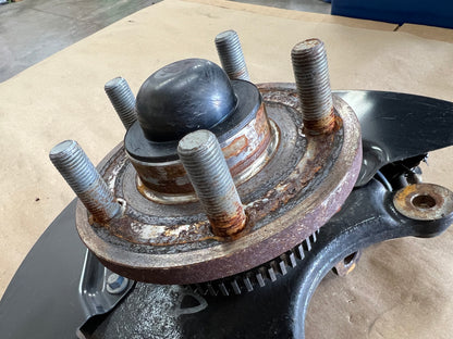 2015-2020 Ford Mustang 5.0L GT LH Driver Side Front Spindle Knuckle Hub