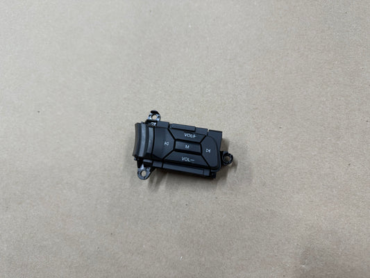2015-2017 Ford Mustang GT RH Wheel Steering Button Volume Mute Search
