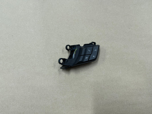 2015-2017 Ford Mustang GT RH Wheel Steering Button Sync Control