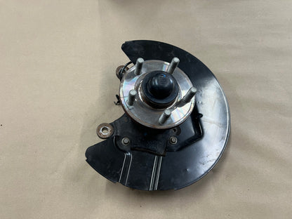 2015-2020 Ford Mustang 5.0L GT RH Passenger Side Front Spindle Knuckle Hub