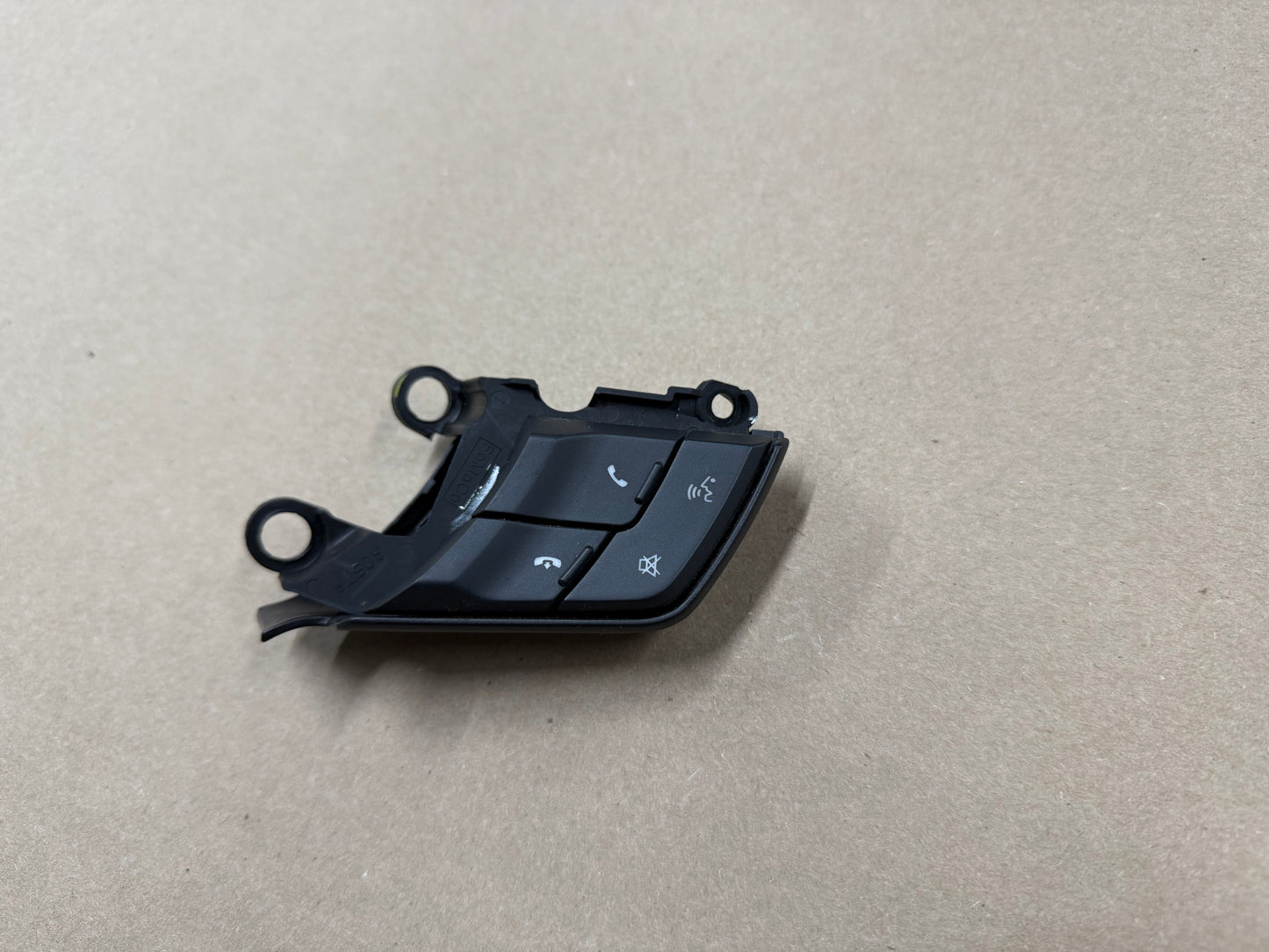 2015-2017 Ford Mustang GT RH Wheel Steering Button Sync Control