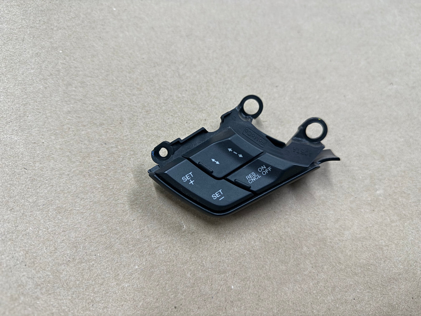 2015-2017 Ford Mustang GT LH Wheel Steering Button Cruise Control Steering