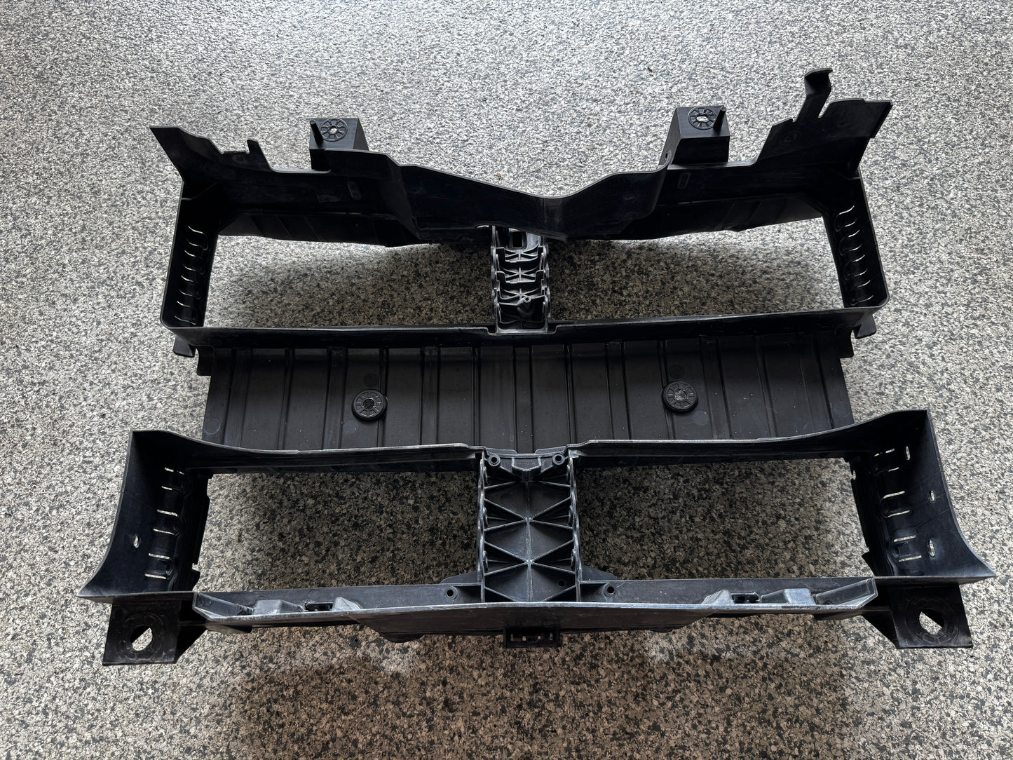 2024-2026 Ford Mustang GT Radiator Air Shutter Grille Assembly - OEM