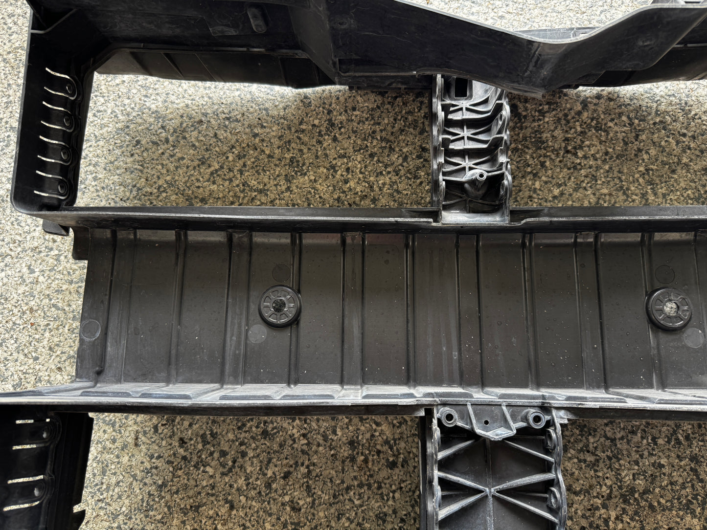 2024-2026 Ford Mustang GT Radiator Air Shutter Grille Assembly - OEM