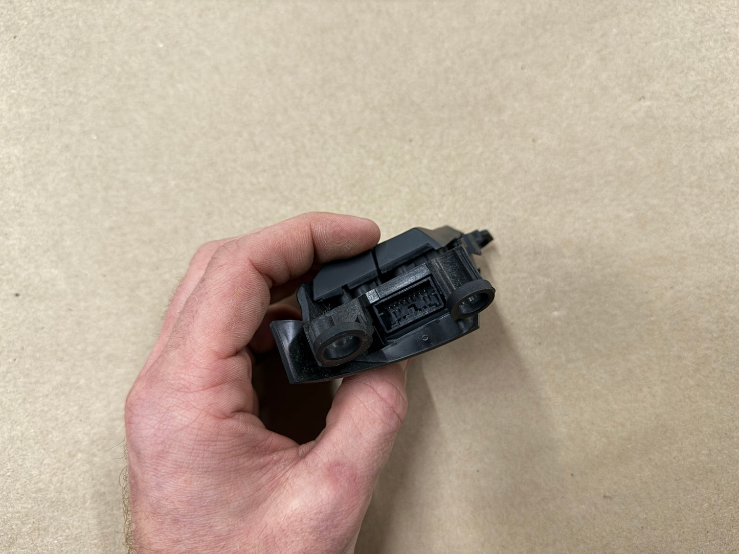 2015-2017 Ford Mustang GT LH Wheel Steering Button Cruise Control Steering