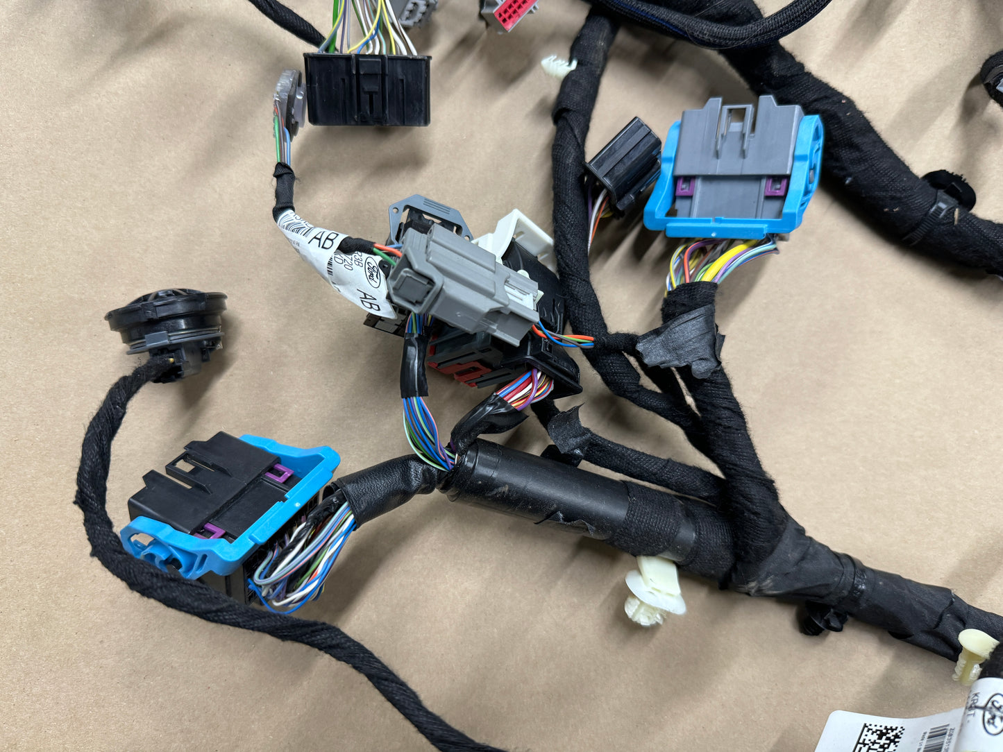 2018-2023 Ford Mustang GT 5.0 Dash Wiring Harness KR3T-14401-FD