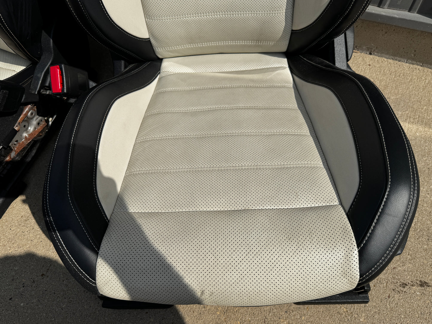 2015-2017 Mustang 50th Anniversary Leather Front Rear Seats Heated/Cooled