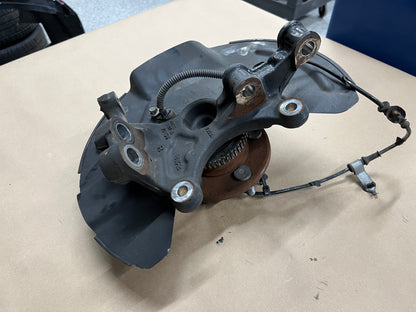 2015-2020 Ford Mustang 5.0L GT RH Passenger Side Front Spindle Knuckle Hub