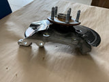 2010-2015 Chevrolet Camaro SS RH Passenger Side Front Spindle Knuckle Hub GM