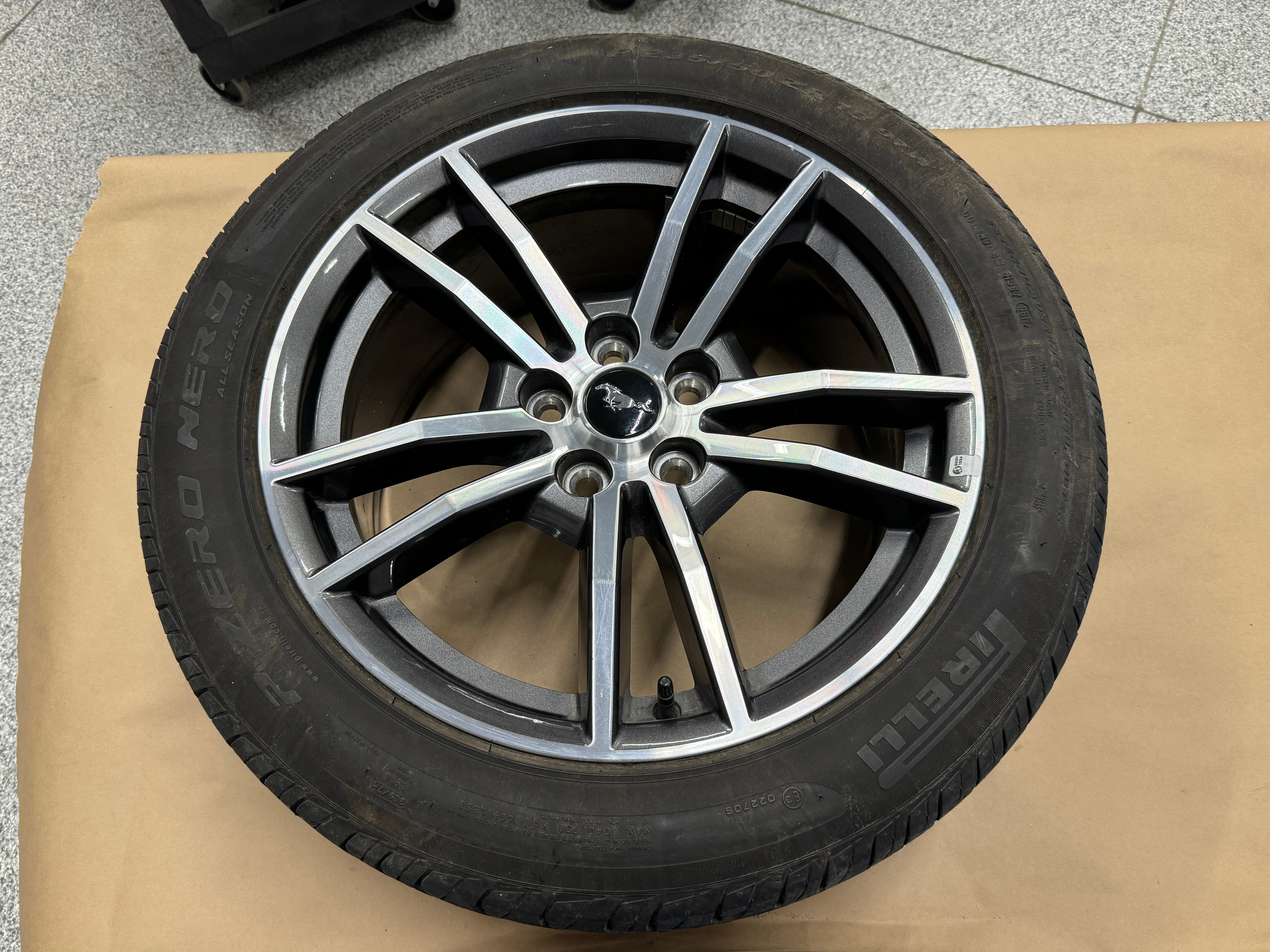 18インチ　マスタング　50イヤーズ　月内限定価格　Pirelli フォード マスタング 2015年モデル 50 YEARS EDITIONの中古車