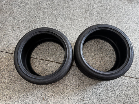 (2) Nitto Invo 265/35/18 Tires New