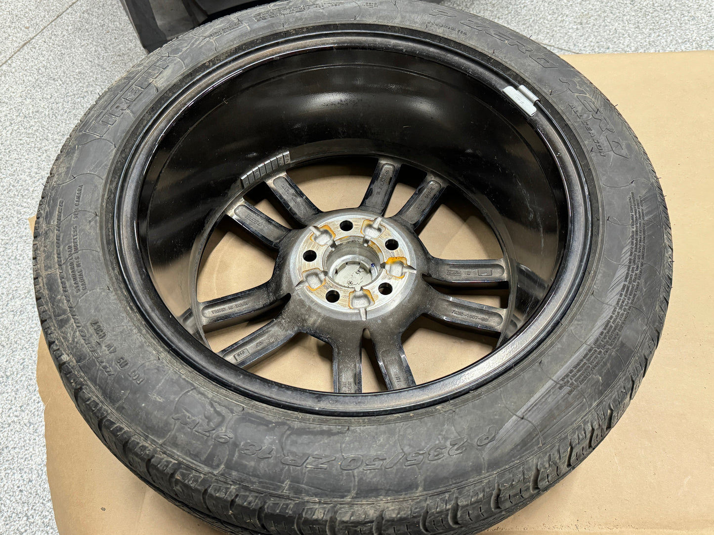 2015-2017 Ford Mustang GT 5.0 18x8" Wheel Pirelli Pzero 235/50/18 13k miles