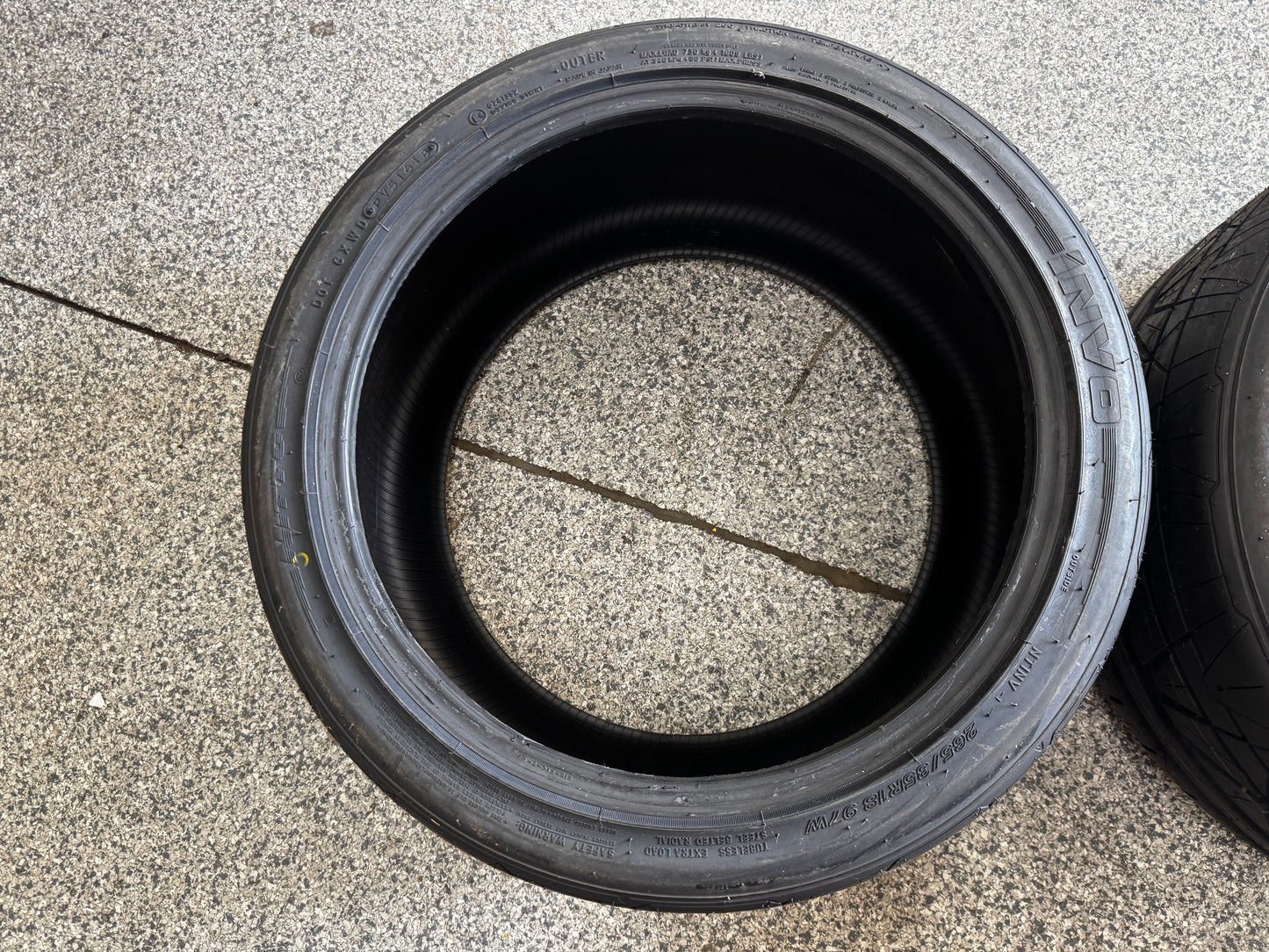 (2) Nitto Invo 265/35/18 Tires New
