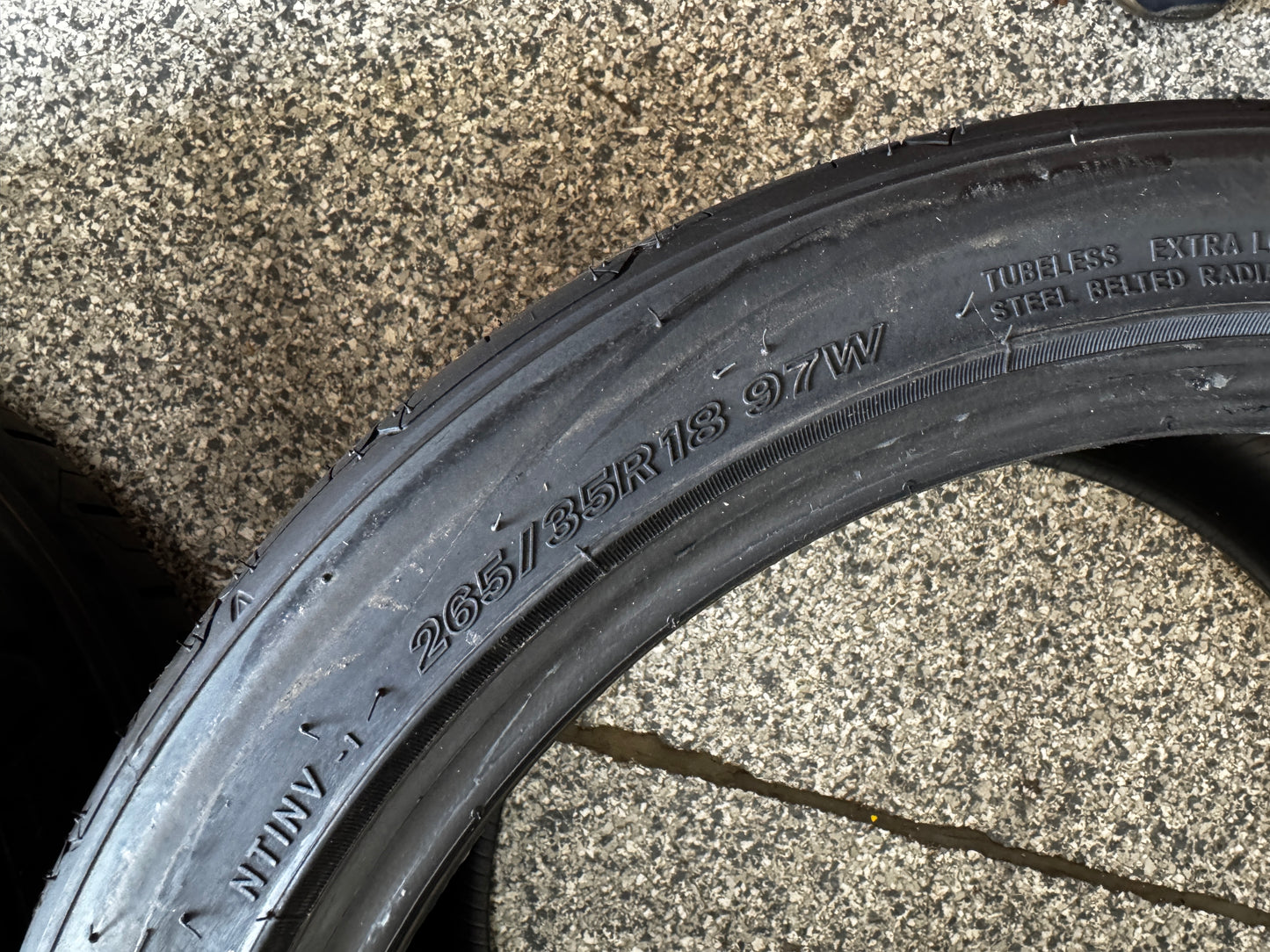 (2) Nitto Invo 265/35/18 Tires New