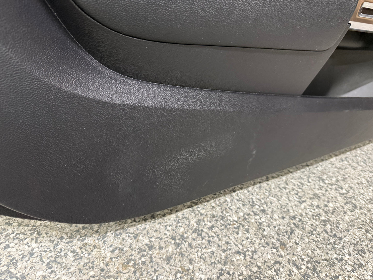 2018-2023 Ford Mustang GT LH Driver Leather Insert Door Panel Grey Stitching