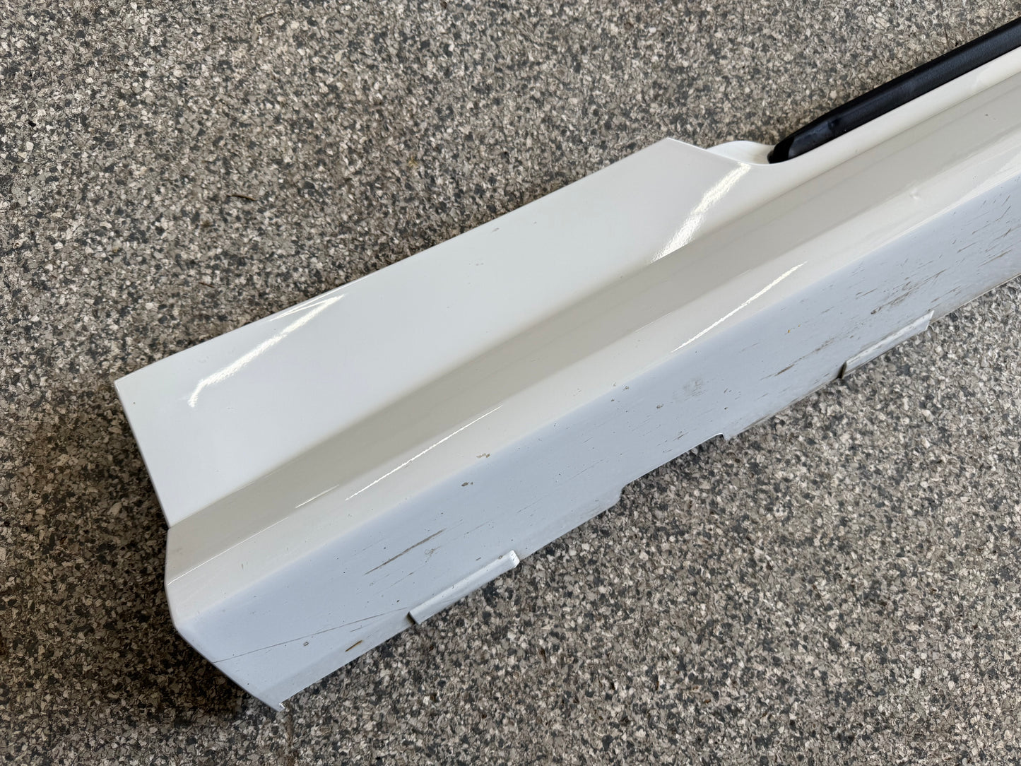 2014-2015 Chevrolet Camaro SS Ground Effects Package Side Skirts Pair "White" OEM