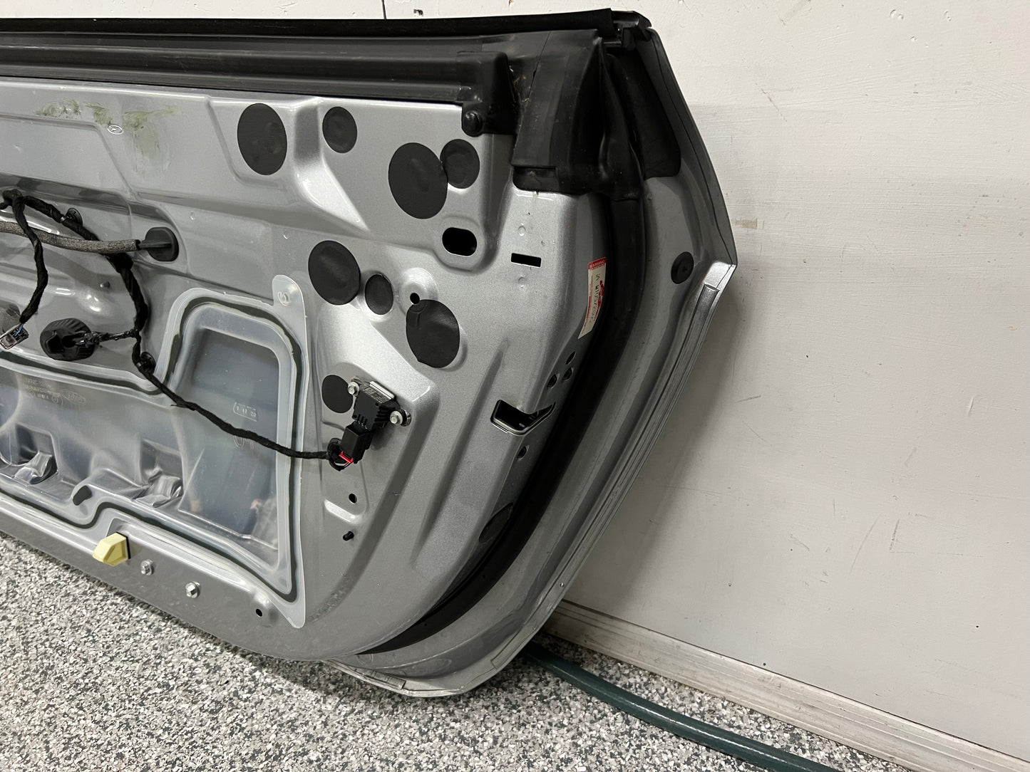 2015-2023 Ford Mustang GT EcoBoost RH Passenger Side Door Complete w/Glass