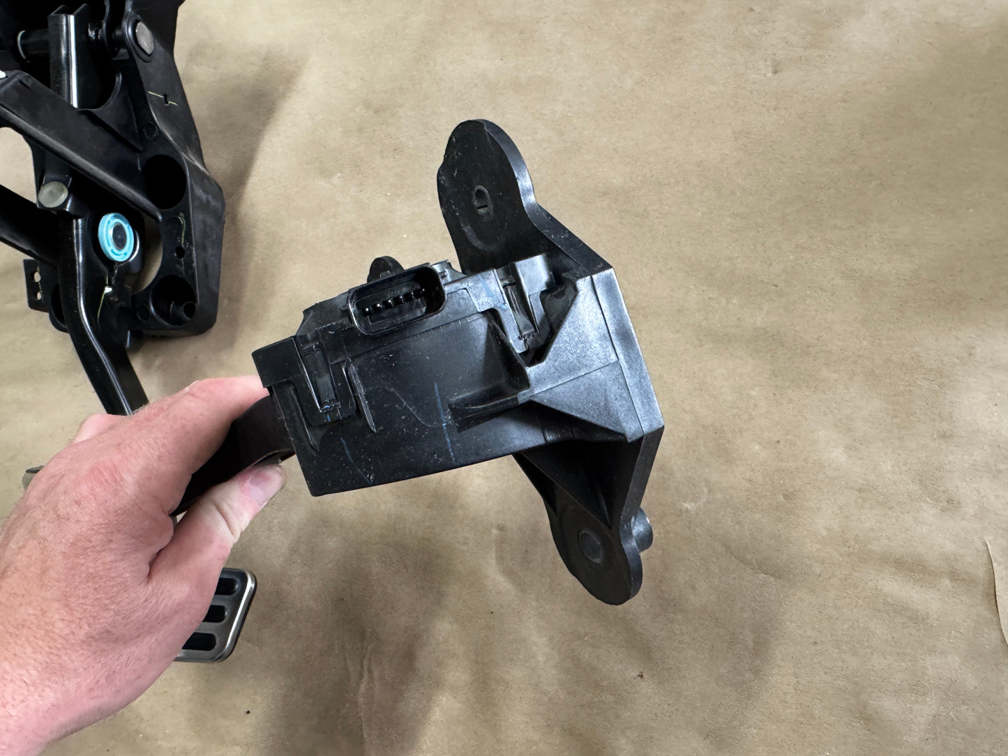 2018-2022 Ford Mustang GT Automatic Brake Pedal Assembly Accelerator - OEM