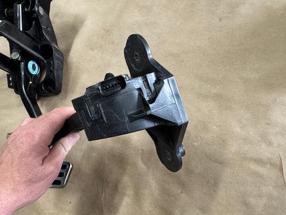 2018-2022 Ford Mustang GT Automatic Brake Pedal Assembly Accelerator - OEM