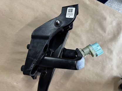 2018-2022 Ford Mustang GT Automatic Brake Pedal Assembly Accelerator - OEM