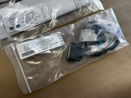 2023-2025 Ford F-250 Trailer Tow Kit OEM Glove Box