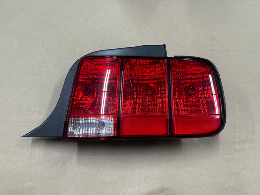 2005-2009 Ford Mustang GT V6 GT500 Tail Light RH Passenger Side