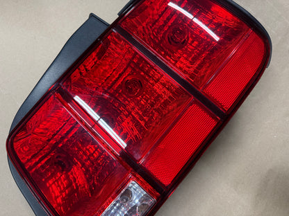 2005-2009 Ford Mustang GT V6 GT500 Tail Light RH Passenger Side