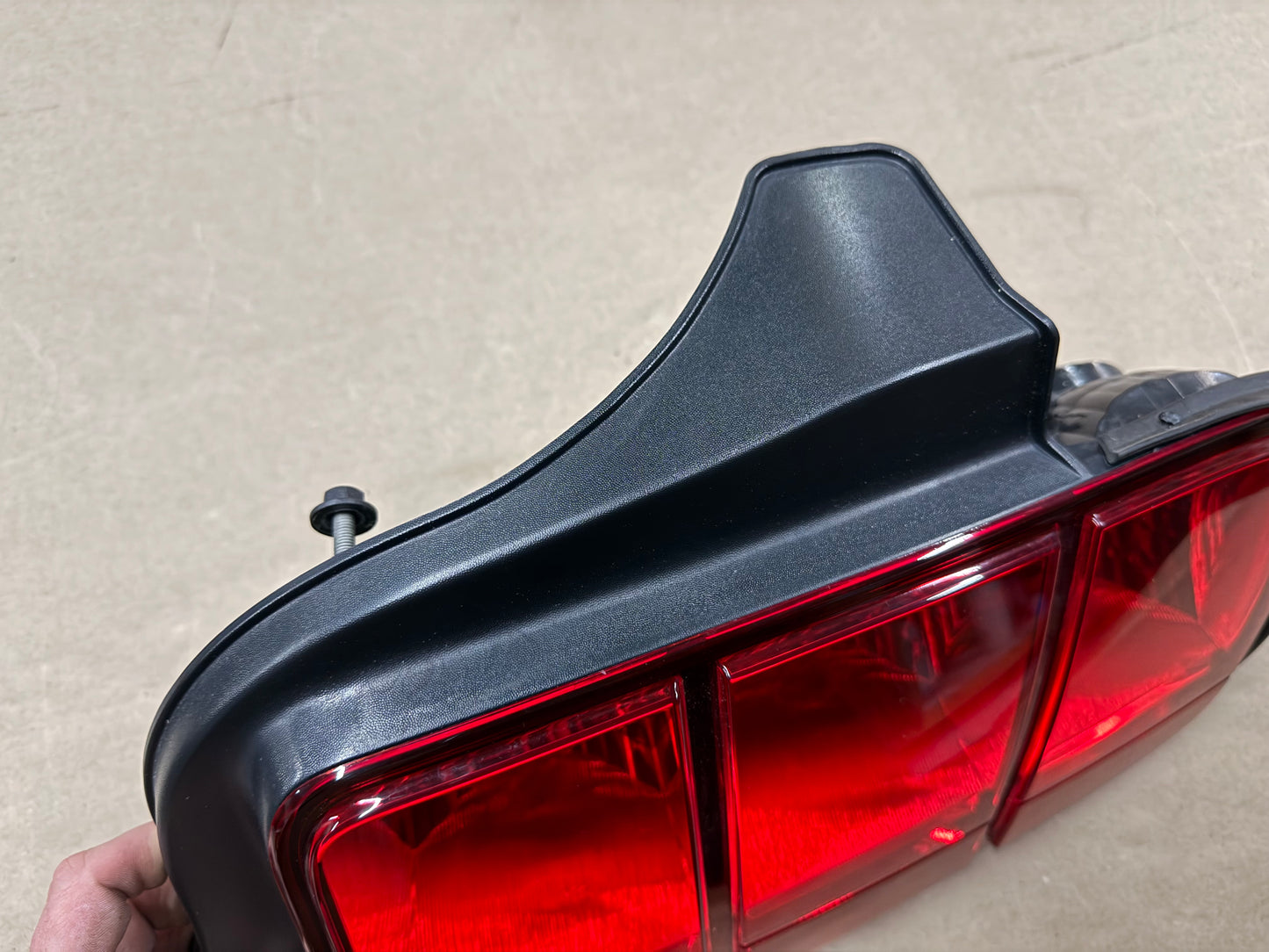 2005-2009 Ford Mustang GT V6 GT500 Tail Light RH Passenger Side