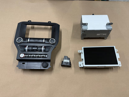 2021 Ford Mustang GT Touch Screen, Face Plate, Radio, Module USB Port