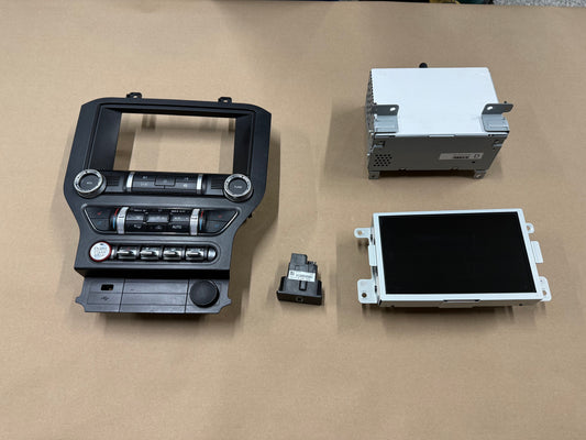 2021 Ford Mustang GT Touch Screen, Face Plate, Radio, Module USB Port