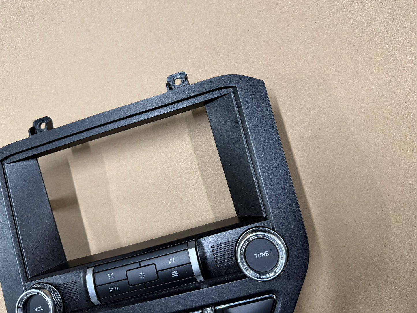 2021 Ford Mustang GT Touch Screen, Face Plate, Radio, Module USB Port