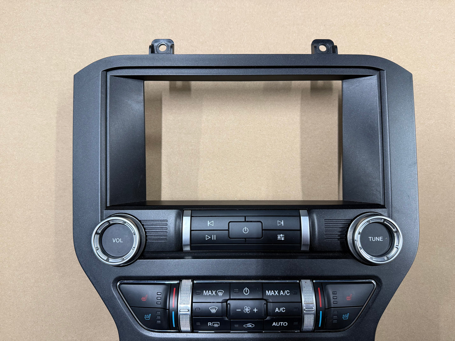 2021 Ford Mustang GT Touch Screen, Face Plate, Radio, Module USB Port