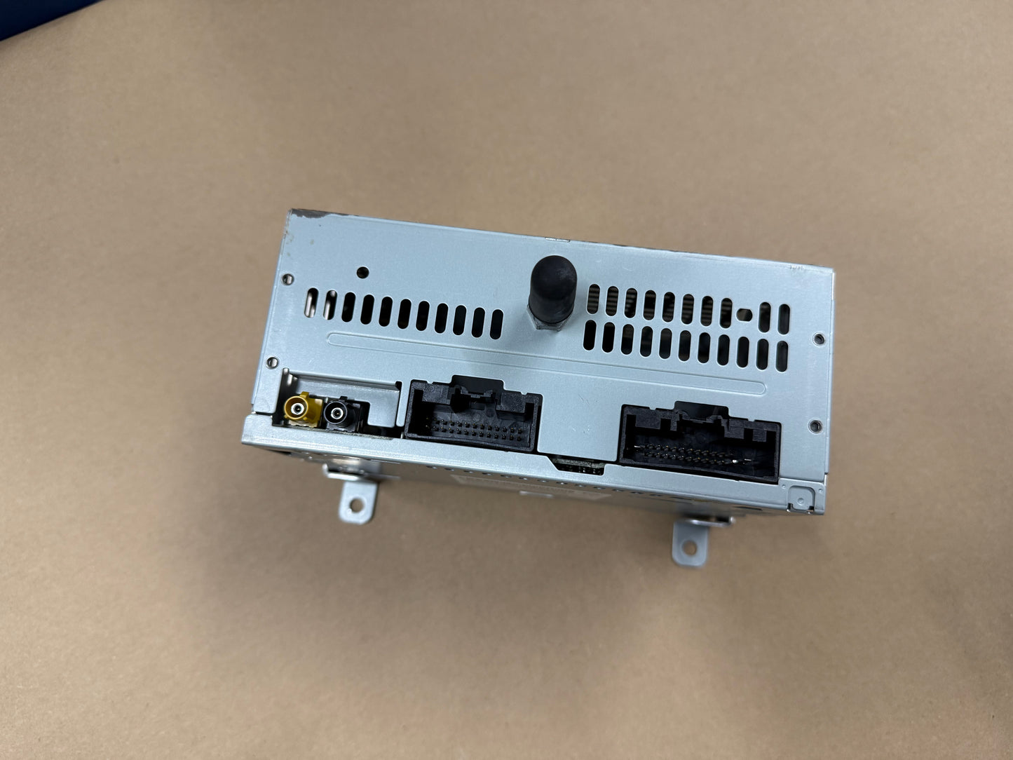 2021 Ford Mustang GT Touch Screen, Face Plate, Radio, Module USB Port