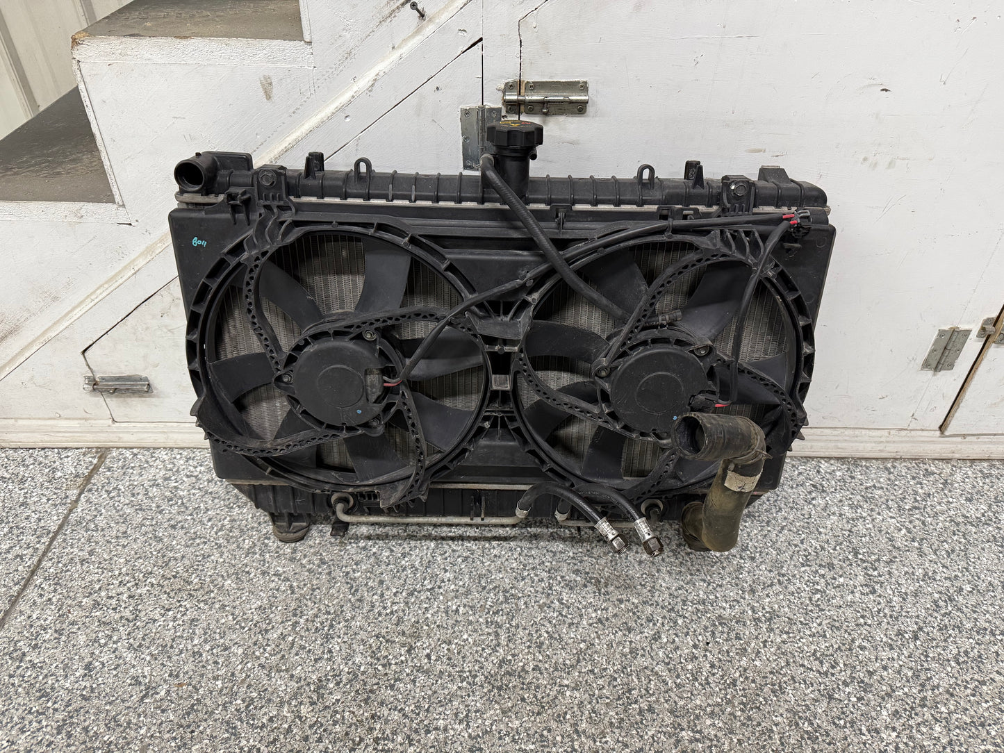 2010-2015 Chevrolet Camaro SS 6.2L Radiator Fan Assembly A/C Condenser