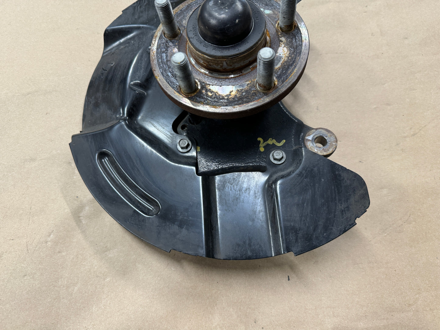 2015-2020 Ford Mustang 5.0L GT LH Driver Side Front Spindle Knuckle Hub
