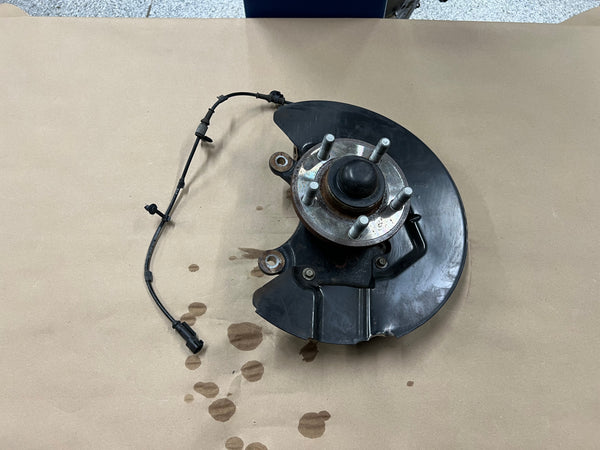 2015-2020 Ford Mustang 5.0L GT RH Passenger Side Front Spindle Knuckle Hub