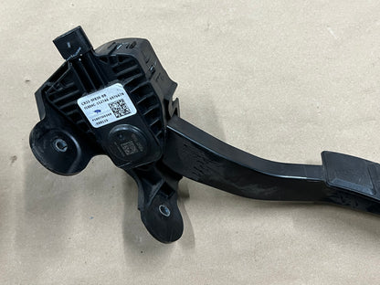 2018-2020 Ford Mustang GT Automatic Brake Pedal Assembly Accelerator - OEM