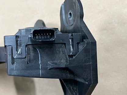 2018-2020 Ford Mustang GT Automatic Brake Pedal Assembly Accelerator - OEM