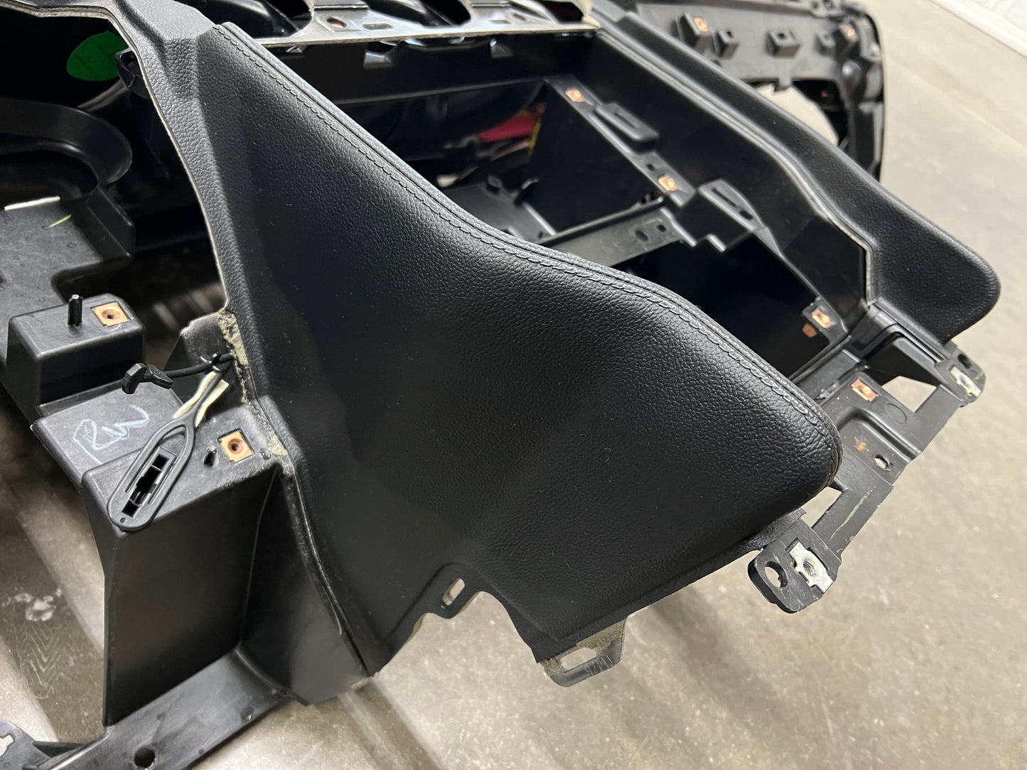 2015-2017 Ford Mustang GT GT500 Dash Pad Frame w/Passenger Bag