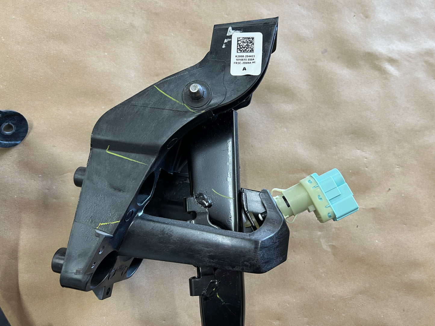 2018-2022 Ford Mustang GT Automatic Brake Pedal Assembly Accelerator - OEM