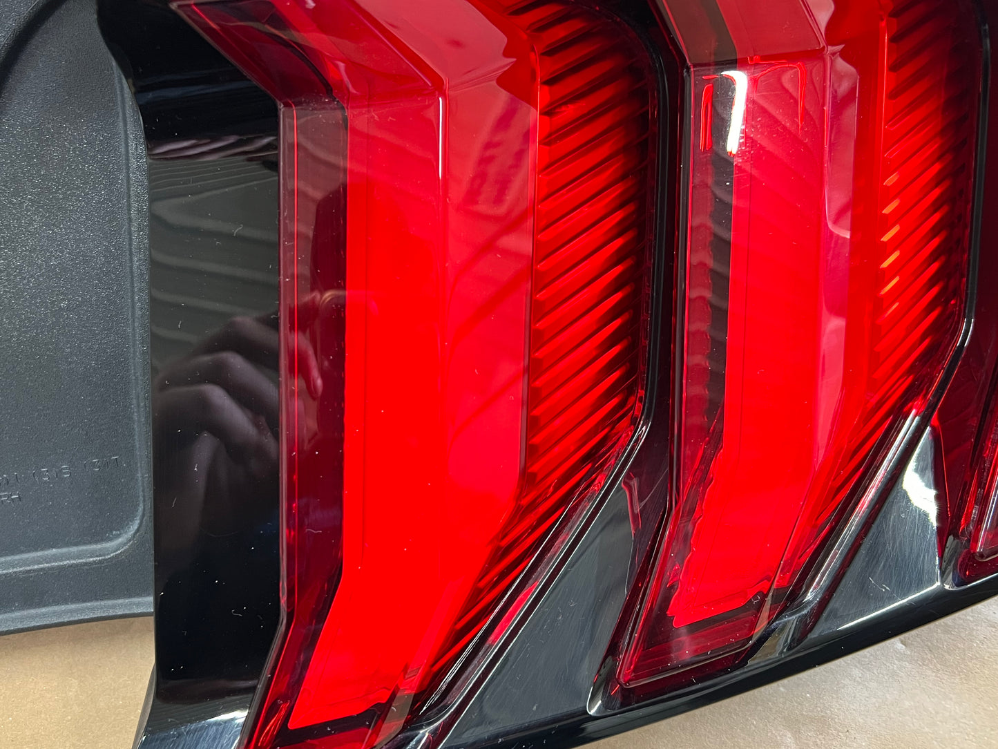 2018-2023 Ford Mustang GT V6 EcoBoost Tail Light RH Passenger Side LED