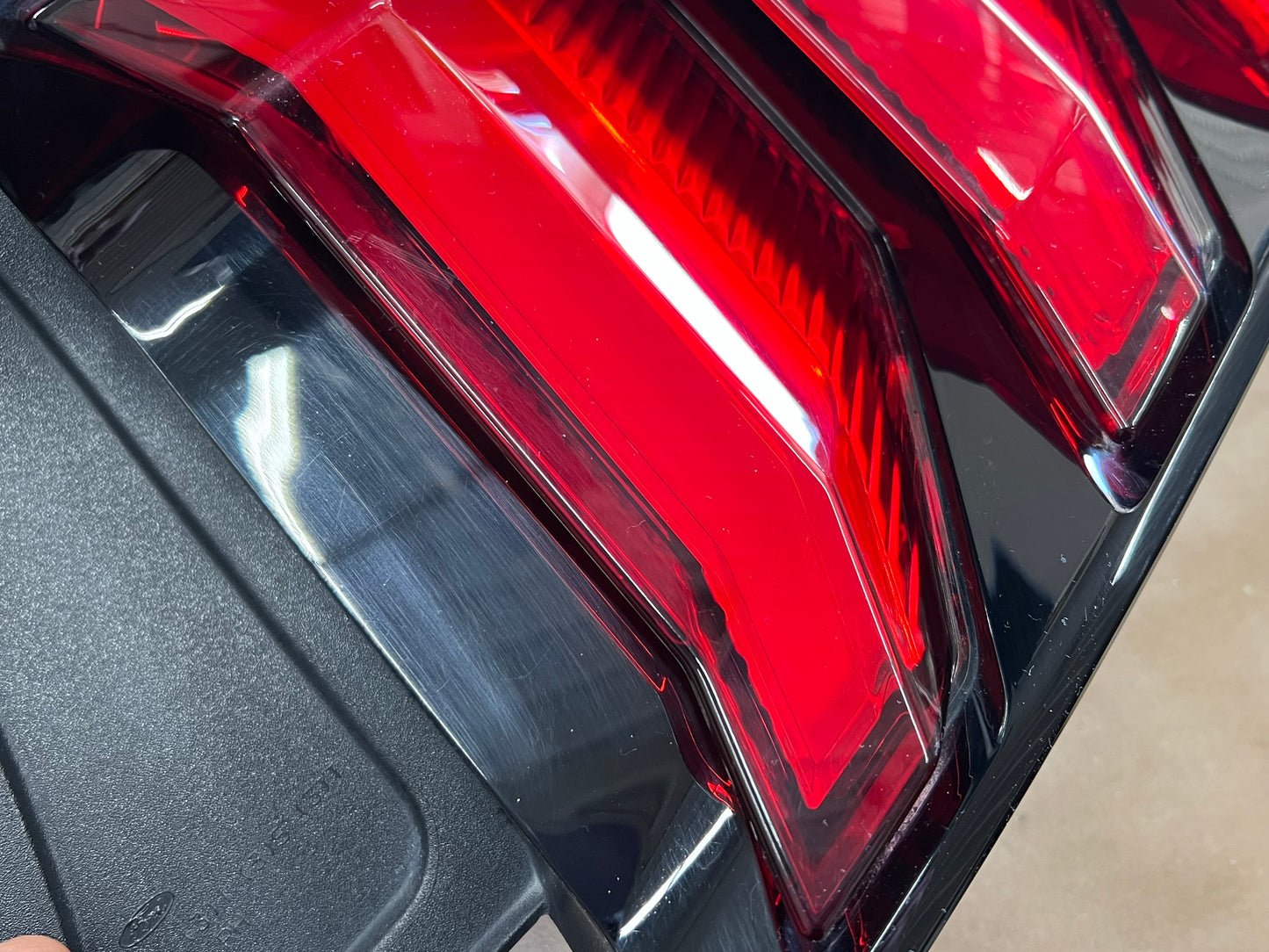 2018-2023 Ford Mustang GT V6 EcoBoost Tail Light RH Passenger Side LED