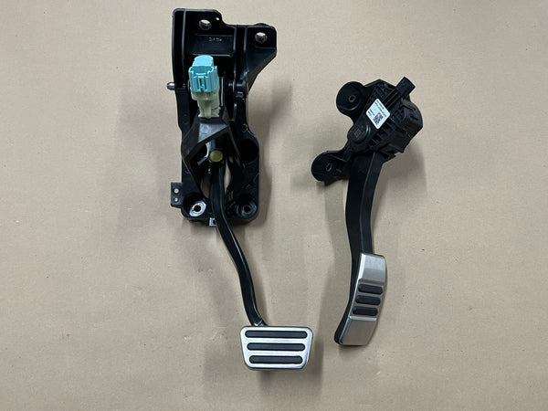 2018-2022 Ford Mustang GT Automatic Brake Pedal Assembly Accelerator – OEM