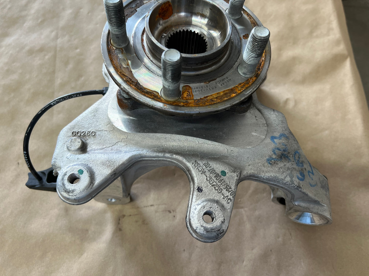 2020-2022 Ford Mustang GT500 LH Driver Side Rear Spindle Knuckle Hub - OEM