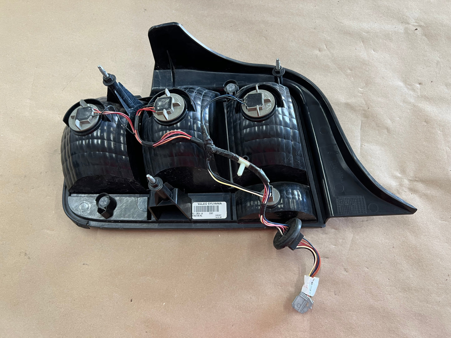 2005-2009 Ford Mustang GT V6 GT500 Tail Light RH Passenger Side