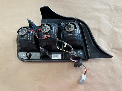 2005-2009 Ford Mustang GT V6 GT500 Tail Light RH Passenger Side